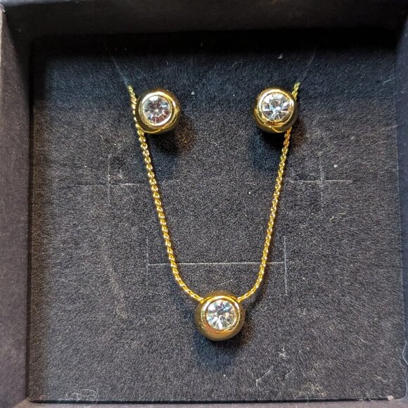 Elegant Yellow Gold Filled Round CZ Pendant Necklace Earrings Set - Picture 3 of 15